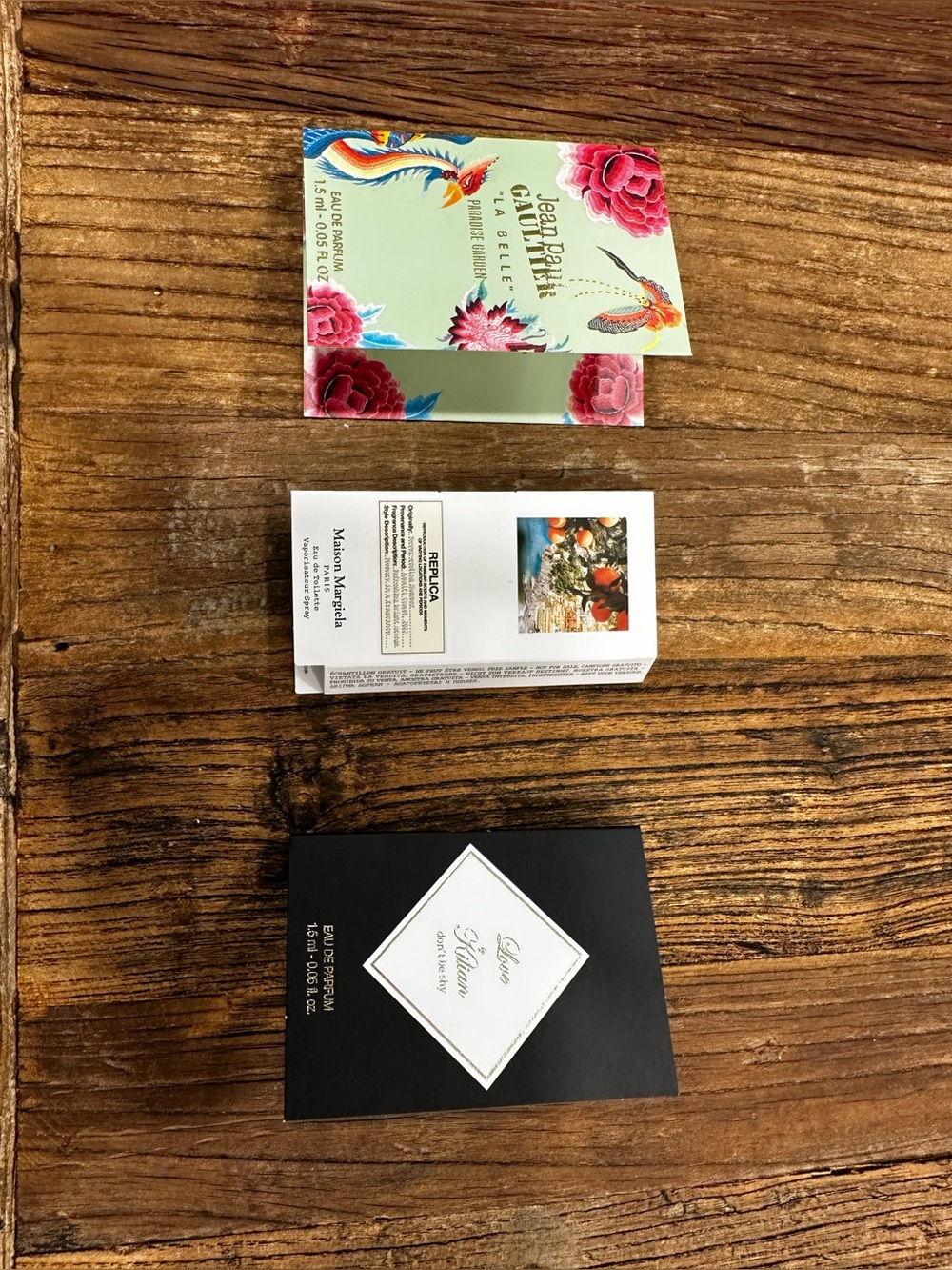 Assorted Perfume Sample Cards - Floral Mint, White, Black - Picture 1 of 7